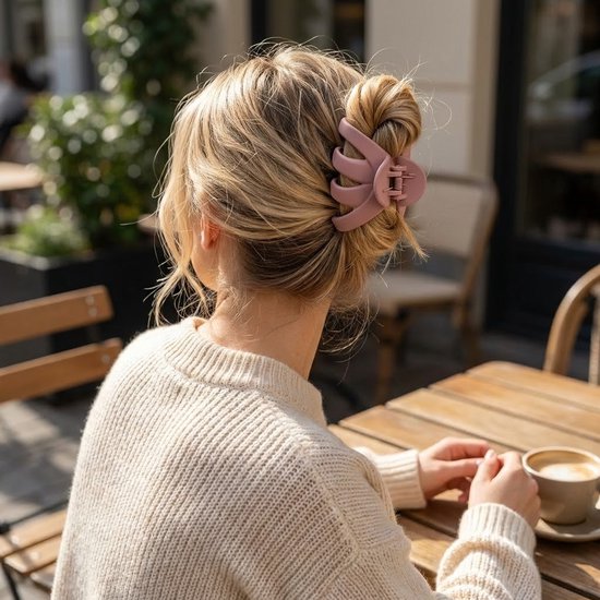 Haarclips set 4 stuks – matte ronde haar klemmen met brede gebogen tanden – stevige kunststof haaraccessoires in groen, bruin, paars en rood voor dames