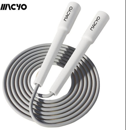 Grijs springtouw fitness springtouw volwassenen en kinderen verstelbaar snelheid spring touw met kunststof touw en grijze handvatten voor cardio training conditie training thuis workout gym oefening