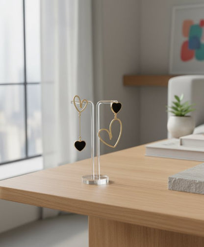 Goudkleurige oorhangers oorbellen met zwart hart design voor dames – asymmetrische statement oorbellen
