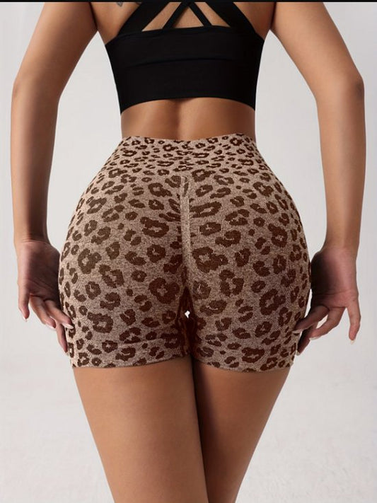 Koffie bruin sport short dames – high waist fitness short – elastische yoga short met luipaardprint – aansluitende workout short voor yoga fitness training en hardlopen – sportieve korte fitness broek – maat S