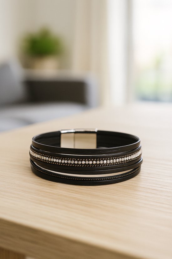 Zwarte Wikkel armband voor dames met Strass Steentjes – Elegant & Verstelbaar Design voor vrouwen