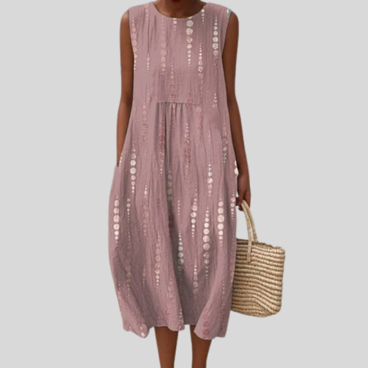 Fliessendes und bequemes Kleid