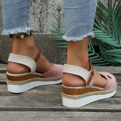 Sandales compensées avec bride à boucle réglable