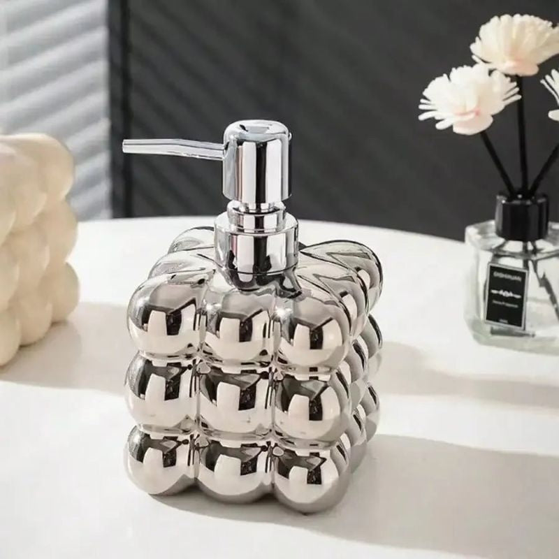BubbleFlow – Square Soap Dispenser with Bubble Design | Stylish Dispenser for Bathroom and Kitchen