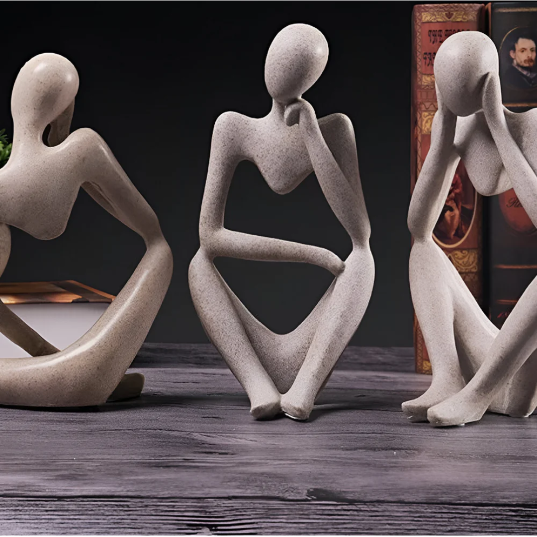 Elarin | Abstracte sculptuur van een nadenkend mens