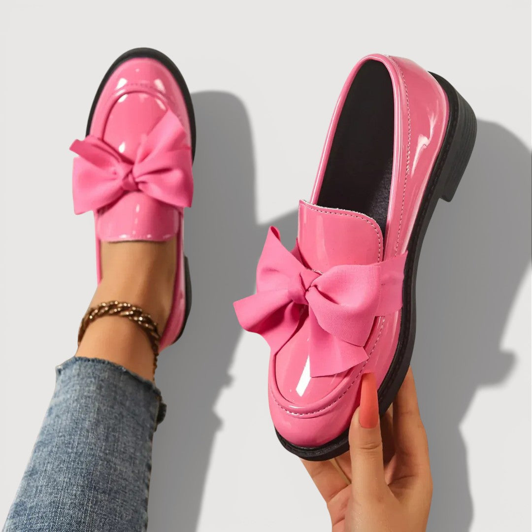 MAERYL – Rusettiyksityiskohtaiset loaferit