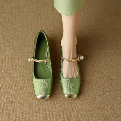 Hazel – Sandalen met lage hak en ronde neus Velani