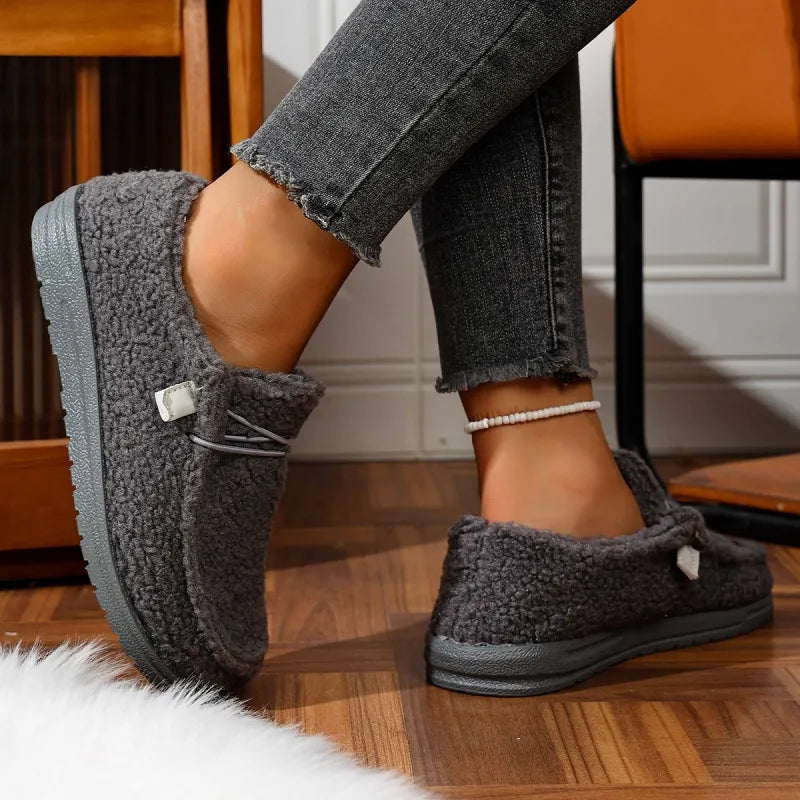 Mia – Women's Round Toe Flats with Slip-On Design