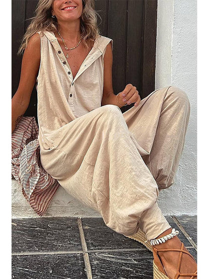 Mette - Halvknapet jumpsuit med hætte og uden ærmer