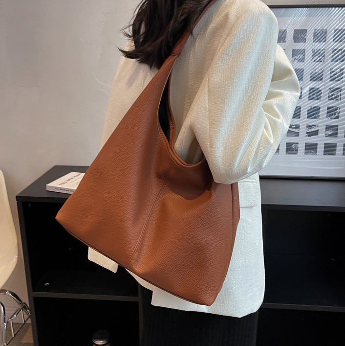 Vegane Leder-Hobo-Tasche mit Schulterriemen