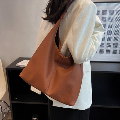Vegane Leder-Hobo-Tasche mit Schulterriemen