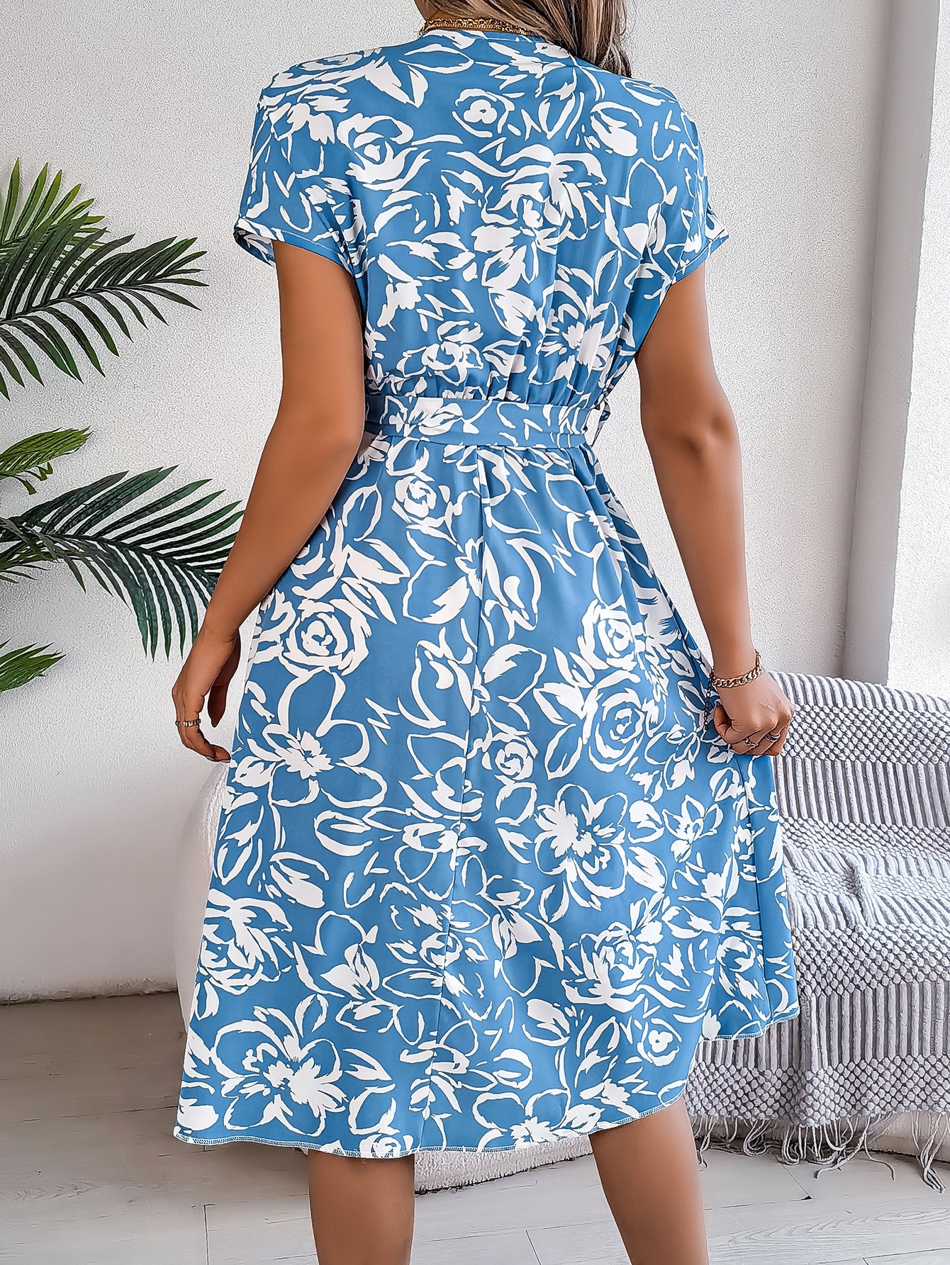 Women's Casual V Neck Button Batwing Sleeve Floral Print Flowy Dress
