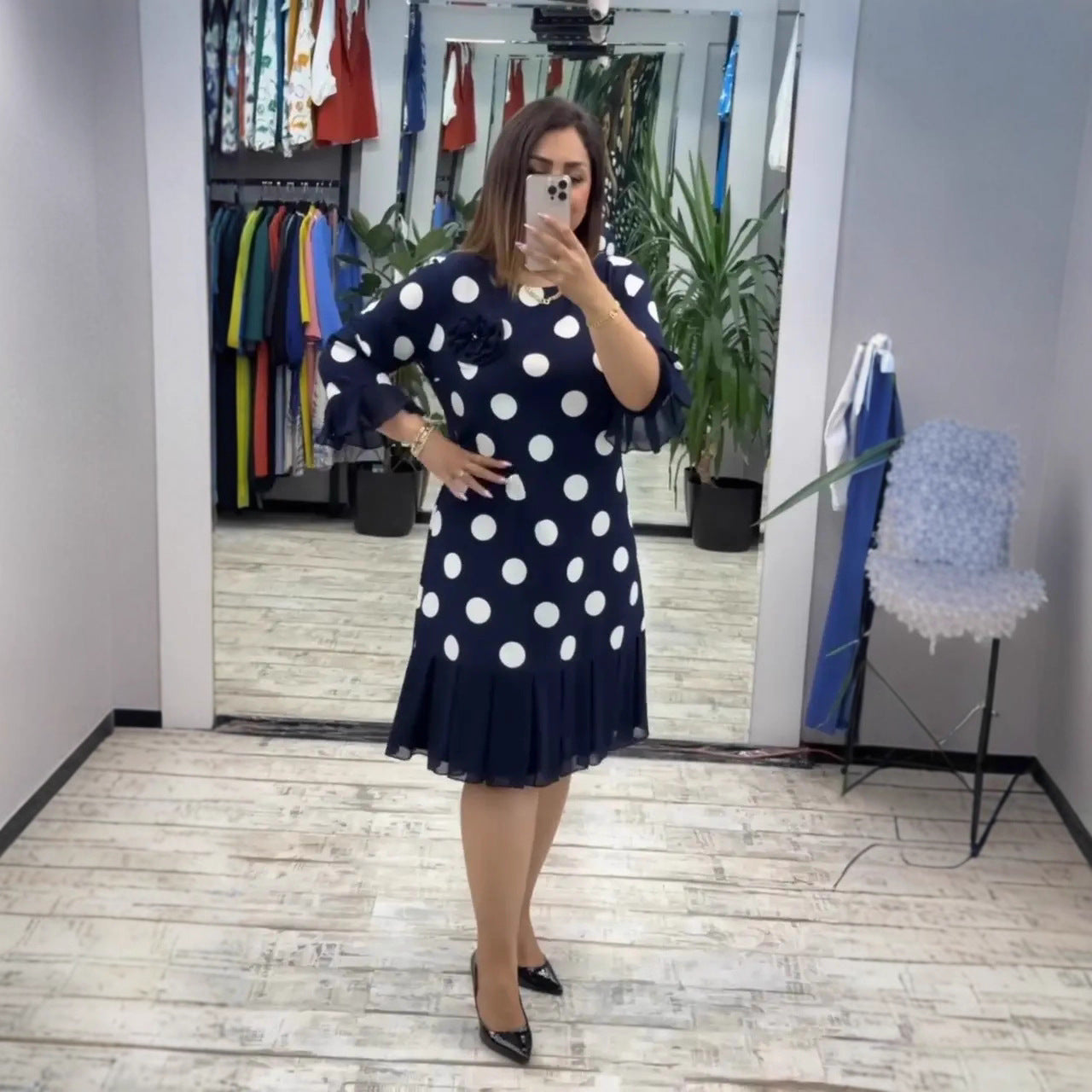 Vitória | Vestido elegante ás bolinhas