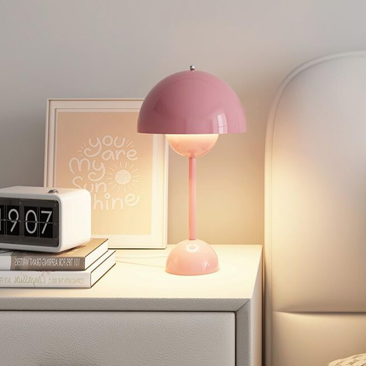 Elegant Skandinavisk Bordlampe med Justerbart Lys