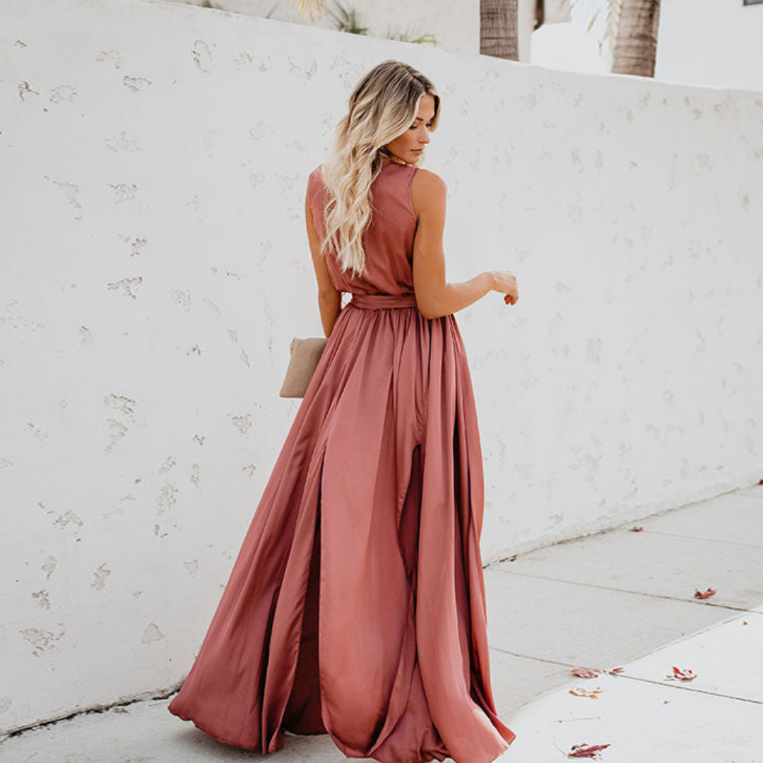 Sarah – Robe maxi fluide avec fente latérale et taille marquée femme