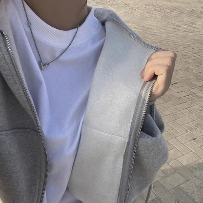 Stilvoller kurzer Kapuzenpullover