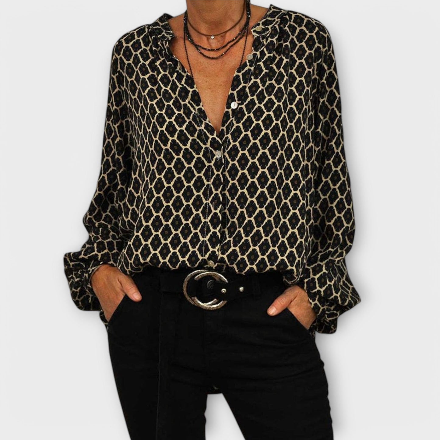 Zara - Stylish Blouse with V-Neck and Long Sleeves