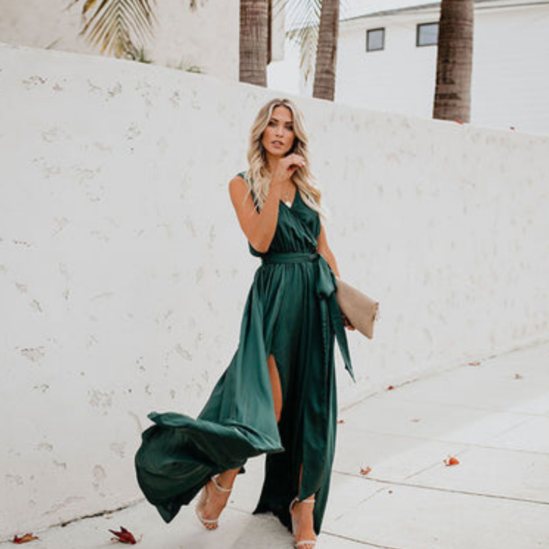 Sarah – Robe maxi fluide avec fente latérale et taille marquée femme