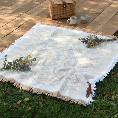 Waterproof Picnic Blanket – Large Woven Mat with PU-Leather Straps