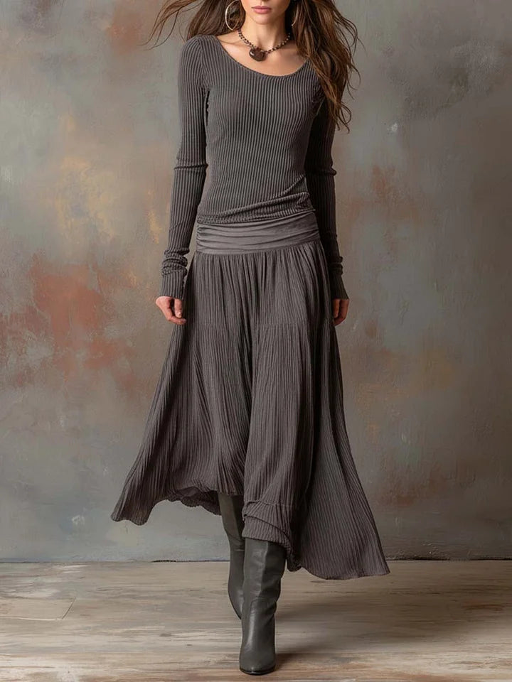 Gray striped retro and stretchy bodycon dress for an elegant silhouette