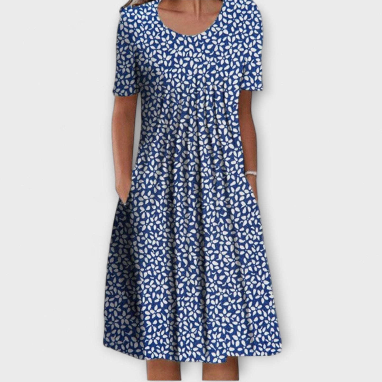 Emelie – Schickes Schichtkleid mit Bauchkontrolle