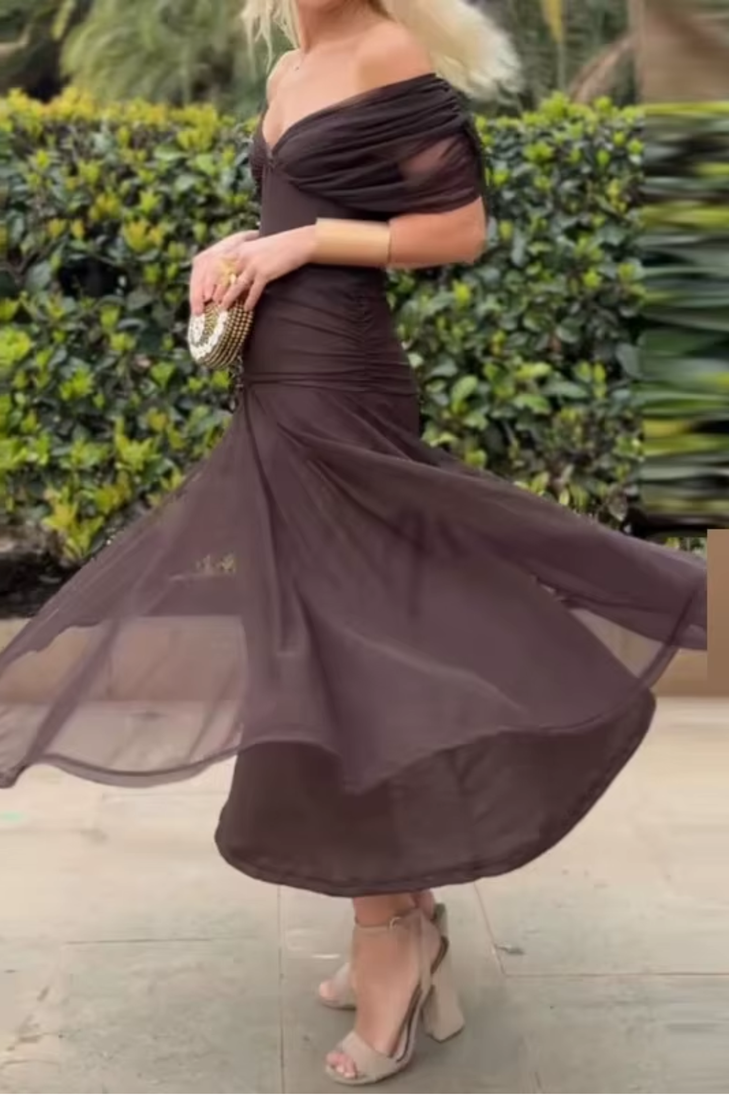 Elowen – Das elegante Midi Kleid für besondere Momente