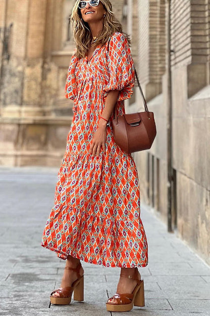 Midi-Kleid für Damen mit Puffärmeln und Stufenschnitt