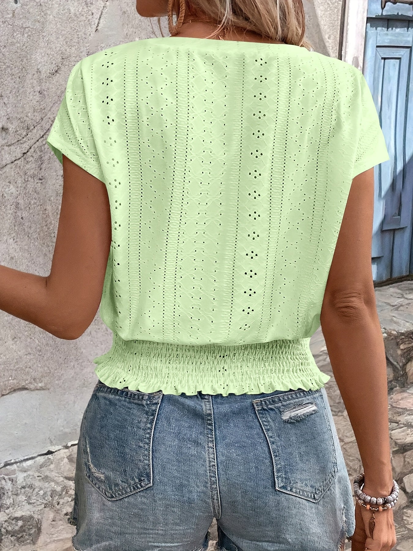 Delores - Elegant V-Neck Batwing T-Shirt
