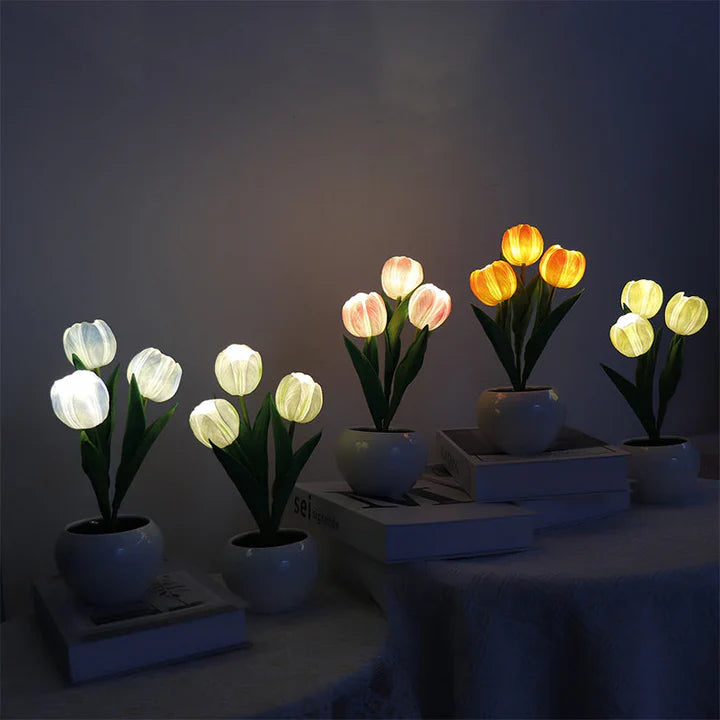 Tulpen-LED-Tischlampe im Keramiktopf – Warmes Dekorlicht