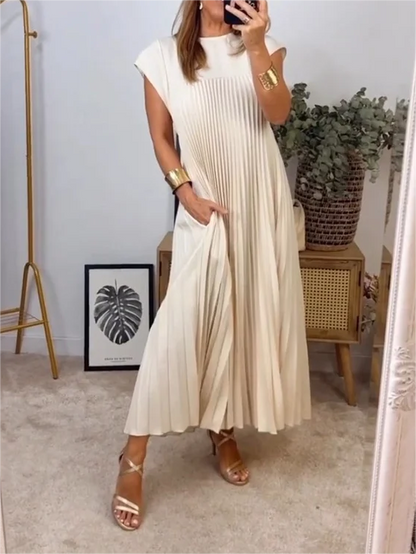 Ashna | Plissiertes ärmelloses Kleid in minimalistischer Eleganz
