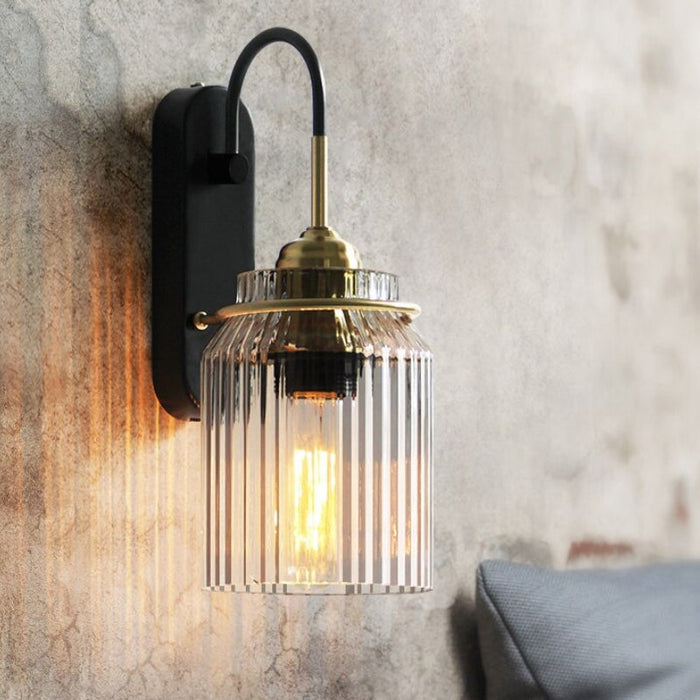 Vintage Wandlamp Met Geribbelde Glazen Kap