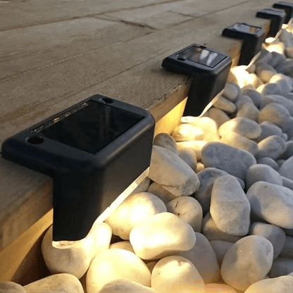 Lucari SolarStep Tuinlamp™ – Zelfklevende Solar verlichting voor Tuin & Trap