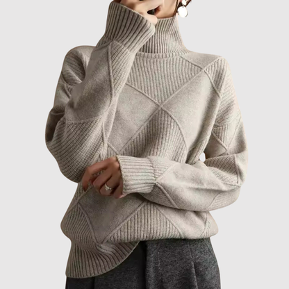 Amelia – Stylowy damski sweter z wyrazistym wysokim kołnierzem