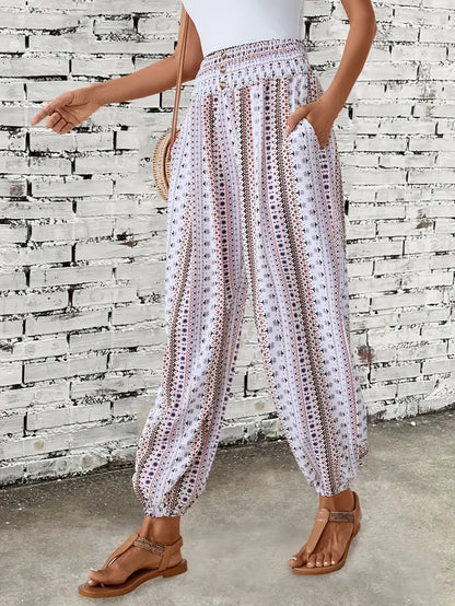 Boho-chic damebukser med grafisk print – Solara