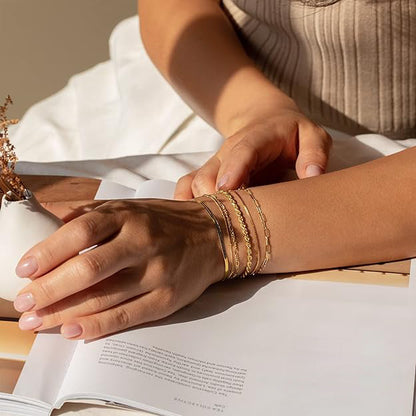Isabella Vernetta Gold Bracelet Set – Elegant, Coordinated Jewelry for Any Occasion