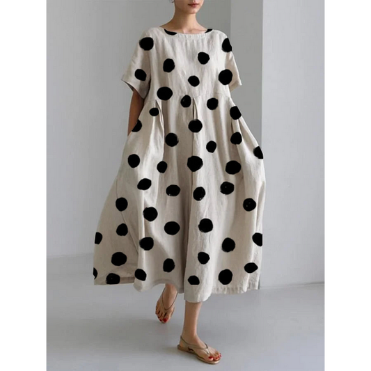 Casual Long Dress with Iconic Polka Dots and Freedom of Movement for Summer Days