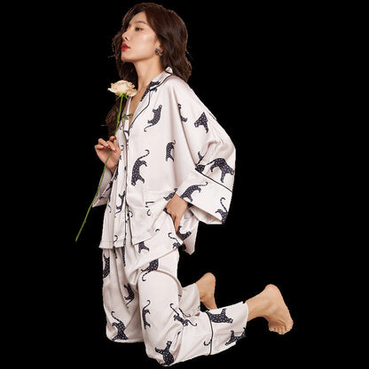 Women’s Ice Silk Leopard Print Pajama Set – Soft Digital-Print Long-Sleeve Sleepwear