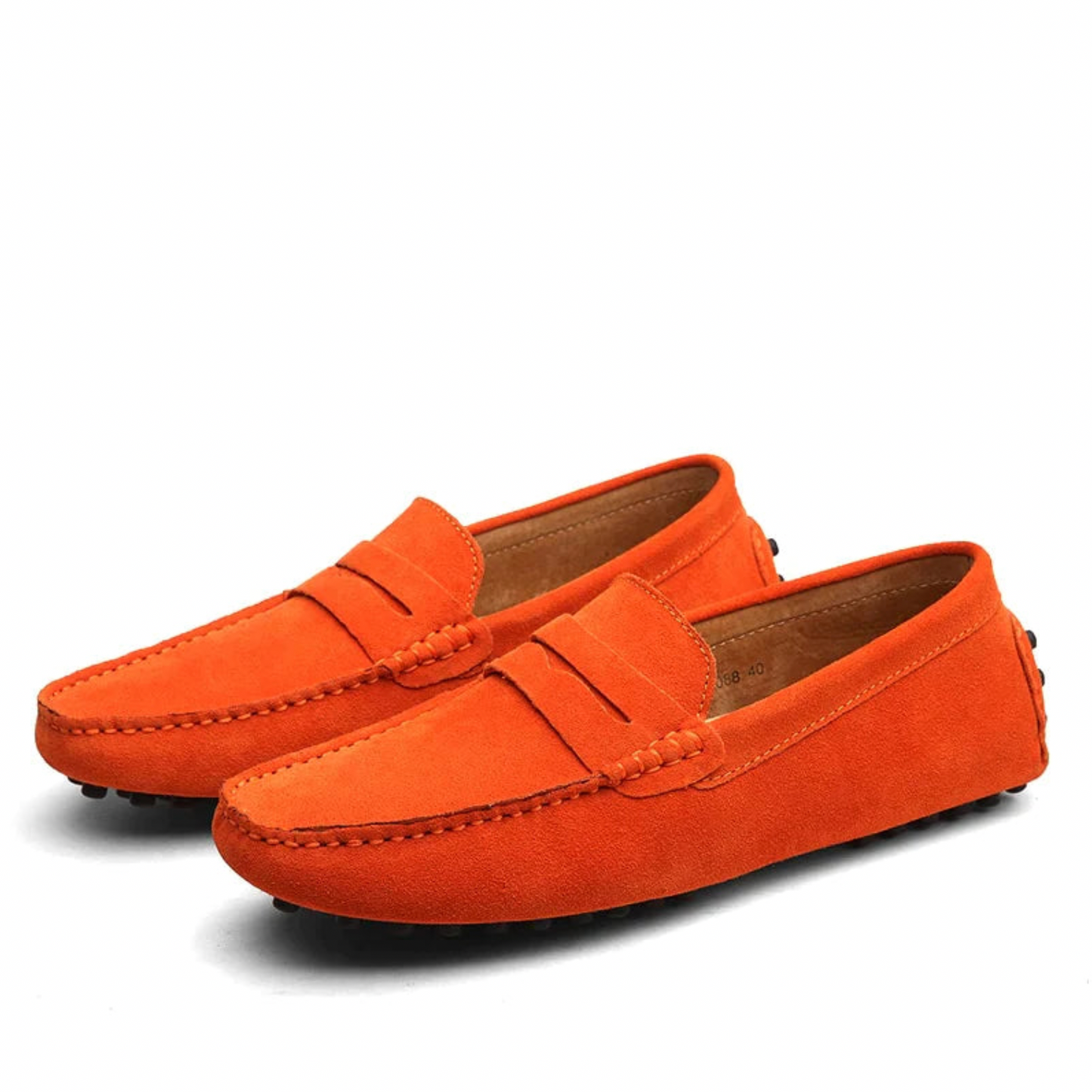 Mocassins en daim orange vif pour hommes, élégants et confortables, semelle antidérapante, style décontracté, parfaits pour toutes occasions.