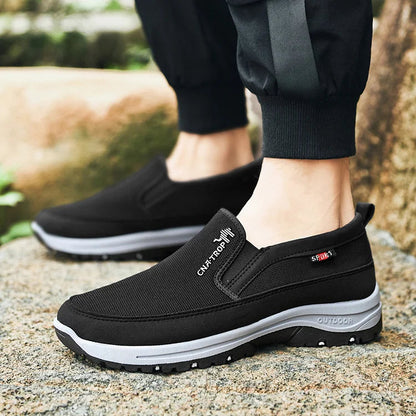 Cian’s Comfortable & Breathable Walking Shoes for Men