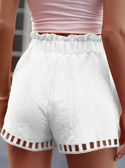 Mbakera - Swobodne Szorty Z Praktyczną Kieszenią Z Koronki