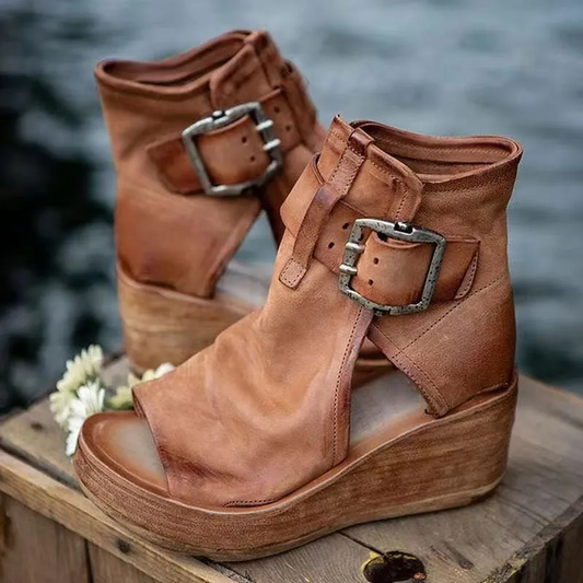 Kyvera – Retro Buckle Wedge Sandals