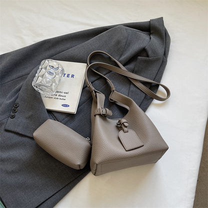 Vegane Leder Mini-Beuteltasche mit verstellbarem Riemen