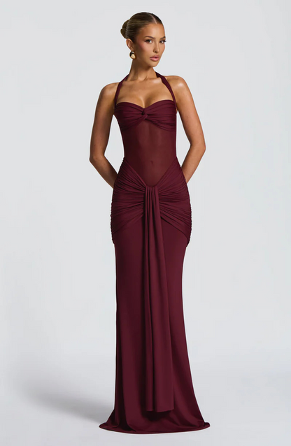 Timeless Hourglass Gown — Glamorous Silhouette & Elegant Detailing