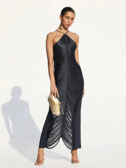 Elegantes langes Damenkleid mit Schlitz und raffiniertem Kragen