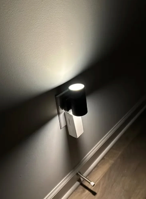 Wandlamp Stopcontact LED Dimbaar Dag Nacht Sensor 10W Warm Licht Slaapkamer Hal | Restfield