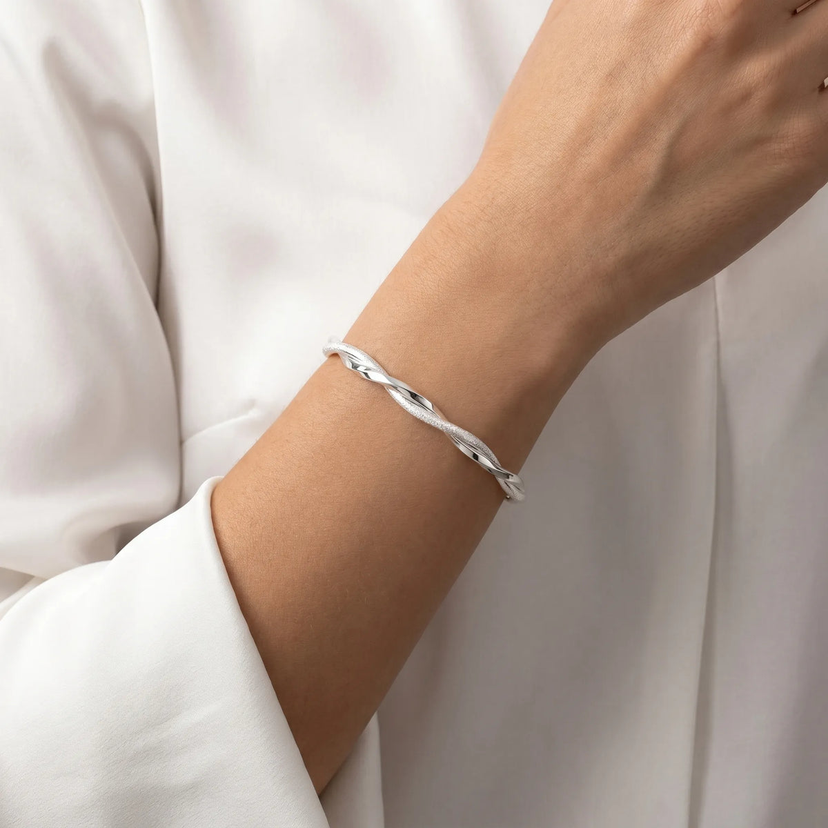 Armband dames | Minimalistische gedraaide armband