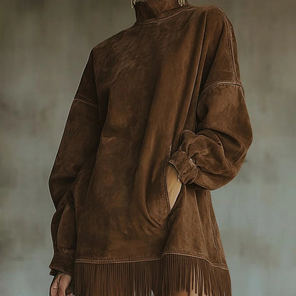 Damenkleid mit Rollkragen, aus Kunstwildleder mit Fransen