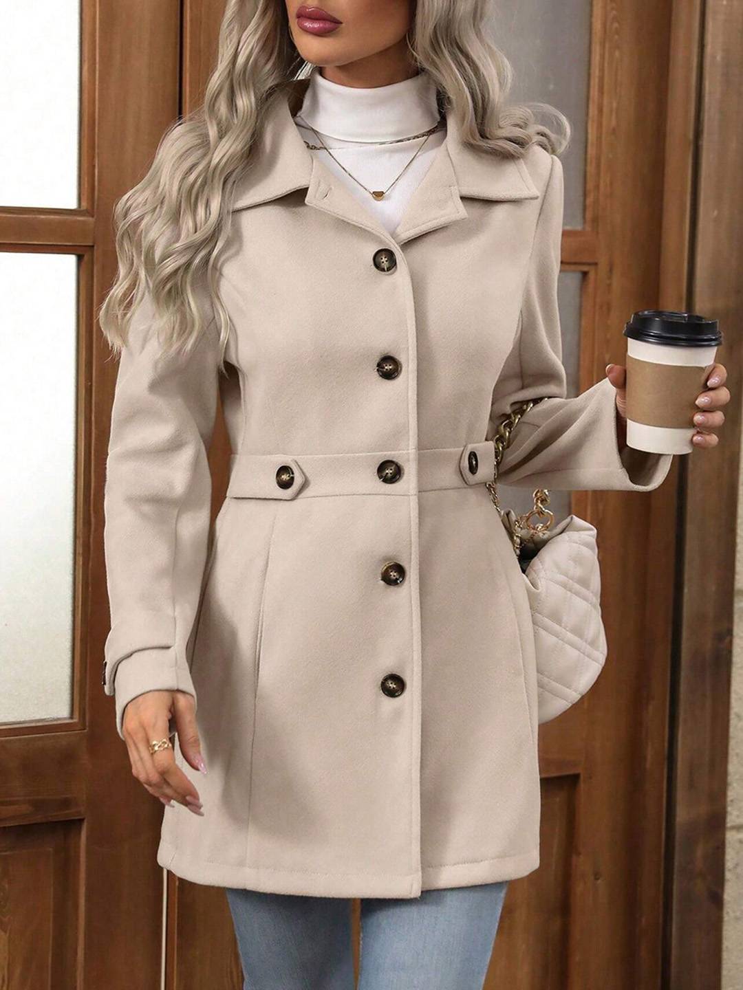 Elarisse – Eleganter, mittellanger Wintermantel mit Gürtel und Reverskragen