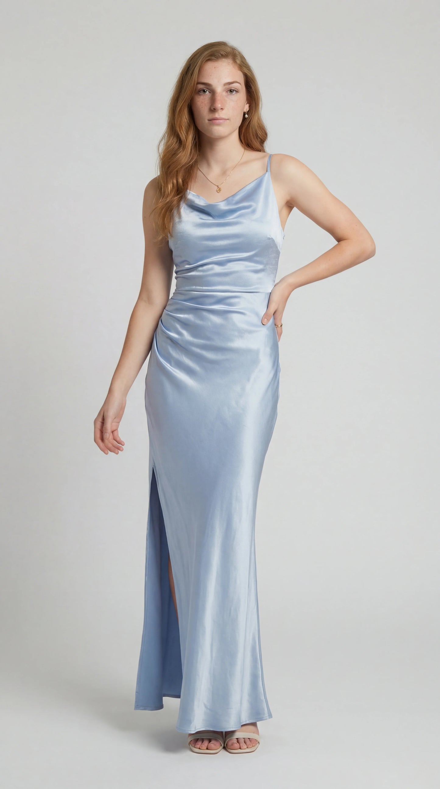 Dames Maxi Jurk | Spaghettibandjes | Aansluitend Met Subtiele Plooien