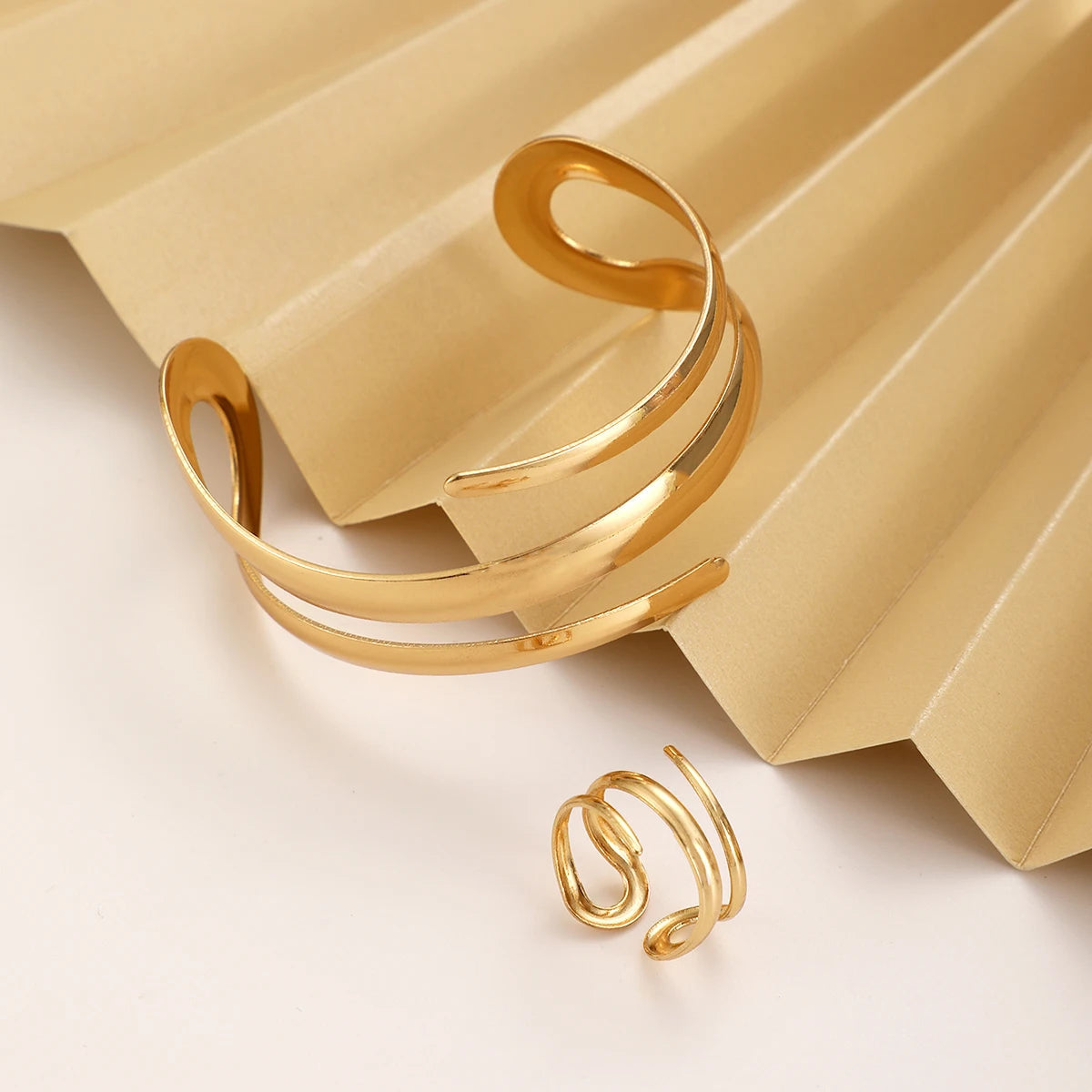Dame smykkesæt | Halskæde og armbånd med minimalistisk design